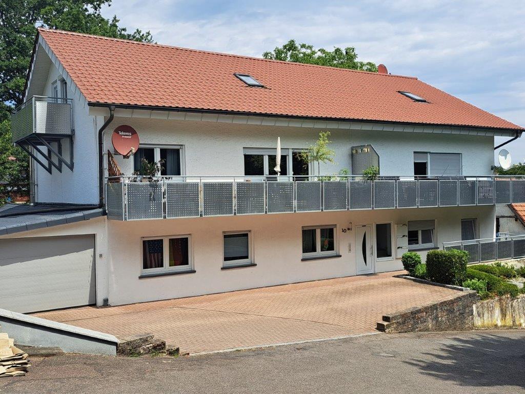 Hochhausen - Mehrfamilienhaus mit 6 Wohneinheiten in ruhiger Lage