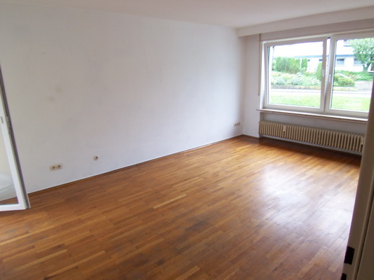 Mosbach - schöne 3 Zimmer-Wohnung mit Balkon oberhalb Burger King